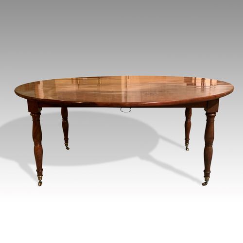Large Pale fruitwood circular Dining Table 