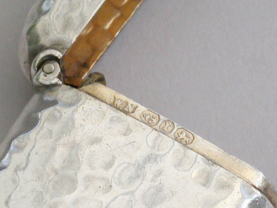 Victorian Hammered Silver Combination Vesta & Sovereign Case by William ...