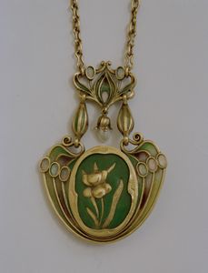 Art Nouveau Pendant by MARCUS & CO Attrib. - Tadema Gallery