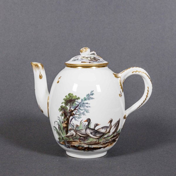 Hoechst Teapot and Cover
