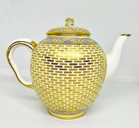 Sèvres Teapot and Cover (Théière Calabre)