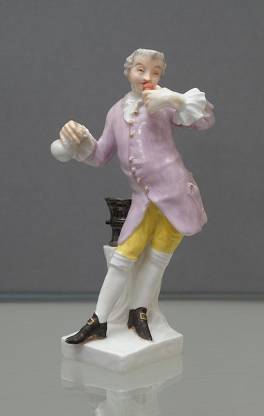 Wegely figure of an Apothecary 