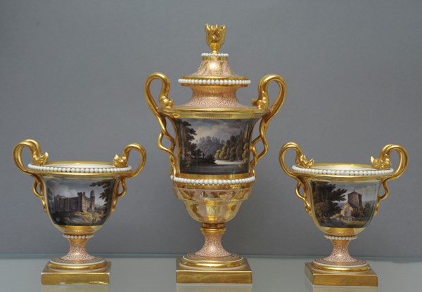 Barr, Flight and Barr Worcester Vases